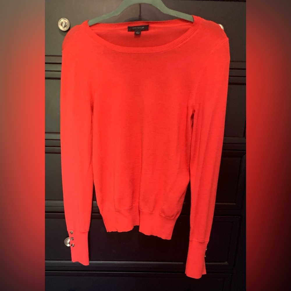 Ann Taylor small orange sweater with buttons at wrist